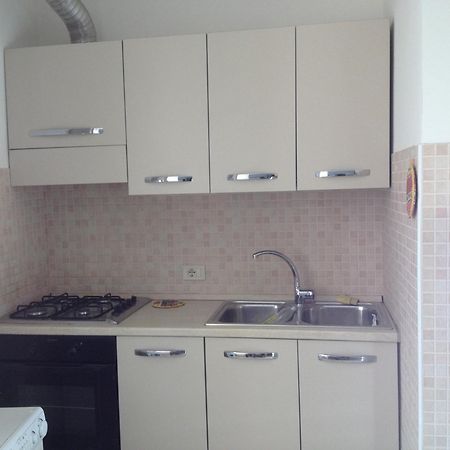 Residence Villa Carmen Fronte Mare A 50 Mt Pietra Ligure Exterior foto