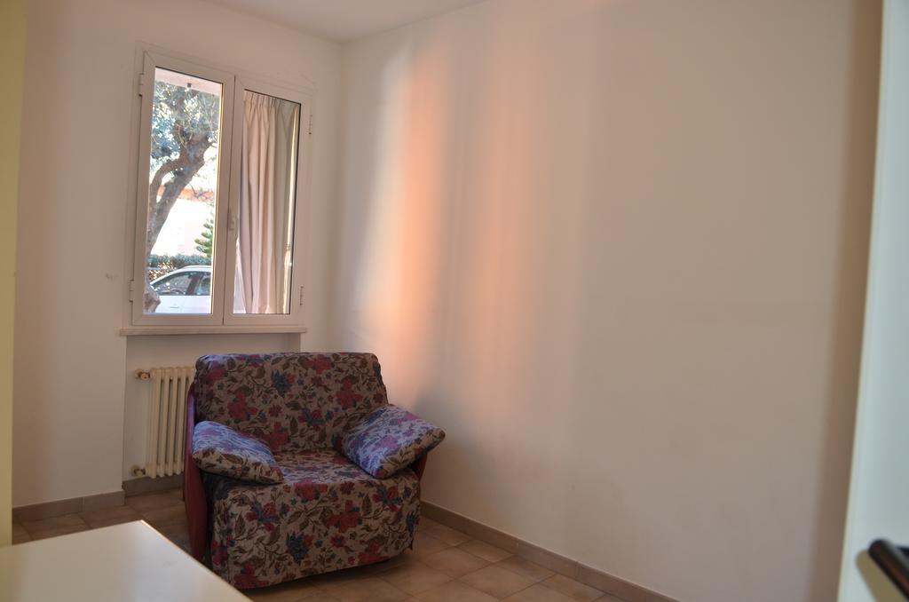 Residence Villa Carmen Fronte Mare A 50 Mt Pietra Ligure Exterior foto